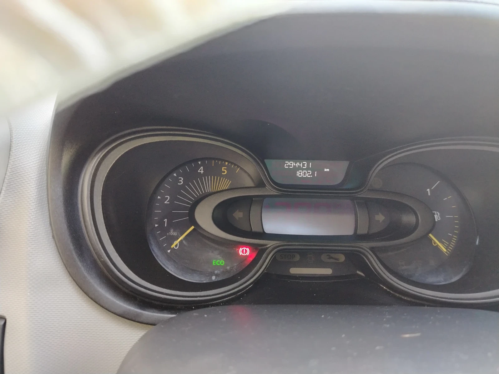 Renault Trafic 1.6 dci, снимка 12 - Бусове и автобуси - 54573018
