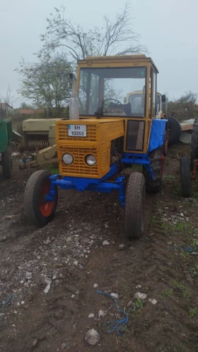 Трактор ЮМЗ с плуг , снимка 3