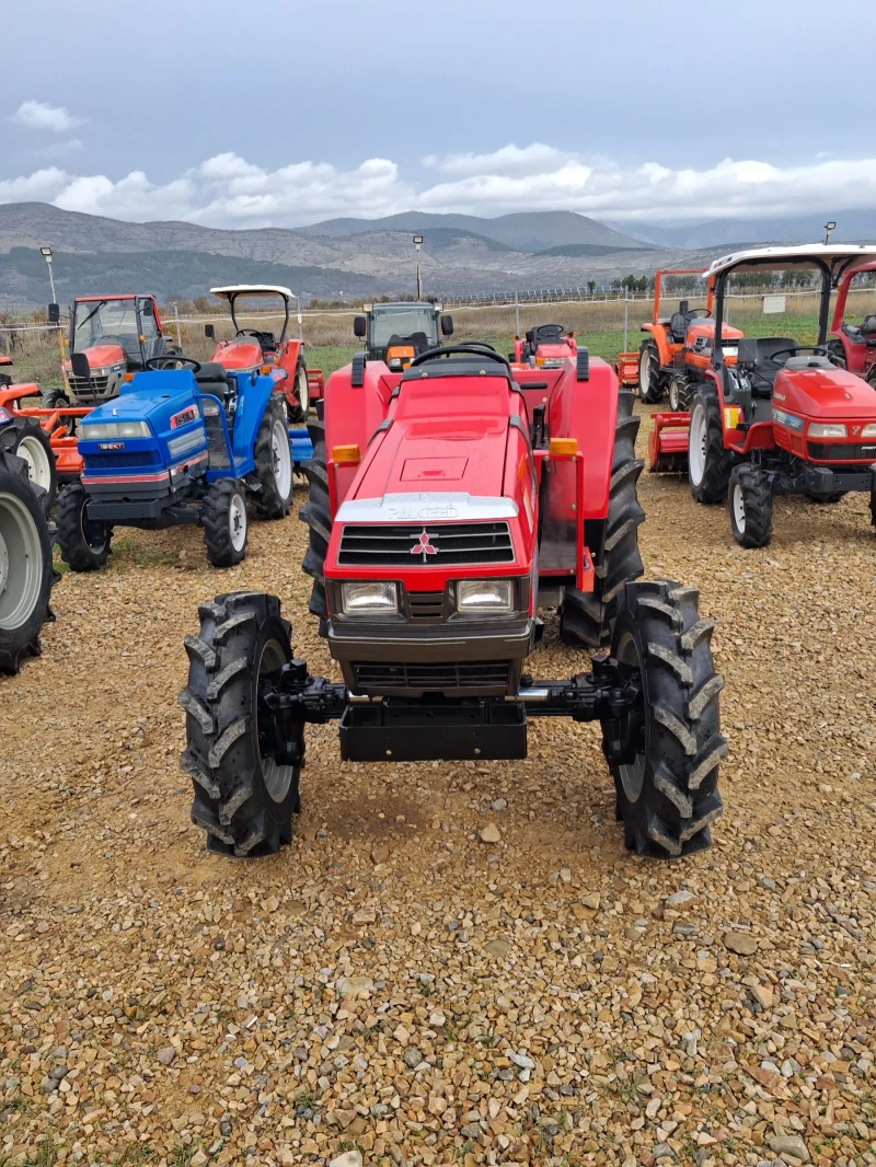 Трактор Kubota, снимка 2 - Селскостопанска техника - 52453191