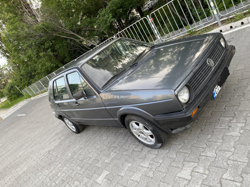 VW Golf 1.8, снимка 2 - Автомобили и джипове - 46402045