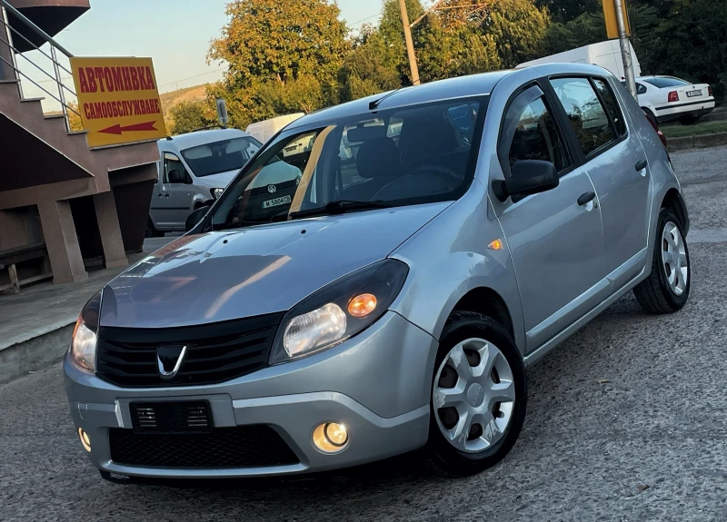 Dacia Sandero 1.4* ГАЗ* КЛИМА, снимка 1 - Автомобили и джипове - 47553623