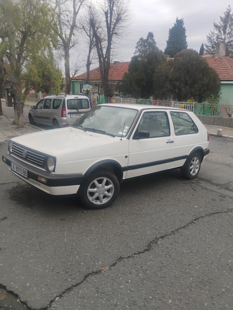 VW Golf 1.6, снимка 3 - Автомобили и джипове - 48438727