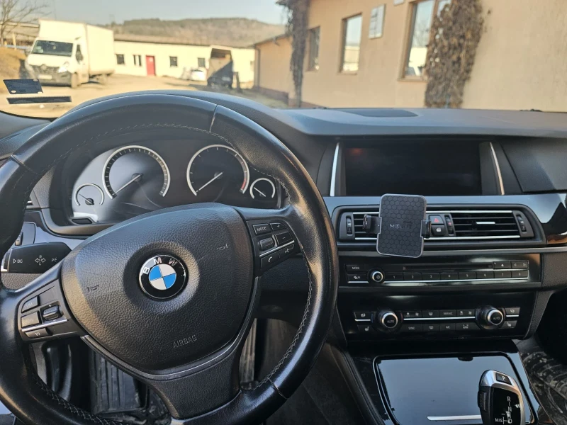 BMW 520 XDrive, снимка 8 - Автомобили и джипове - 48867041