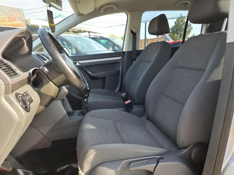 VW Touran 1.9TDI FACELIFT, снимка 13 - Автомобили и джипове - 51209243