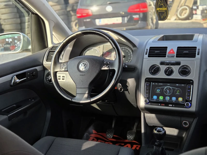 VW Touran 1.9TDI FACELIFT, снимка 14 - Автомобили и джипове - 51209243