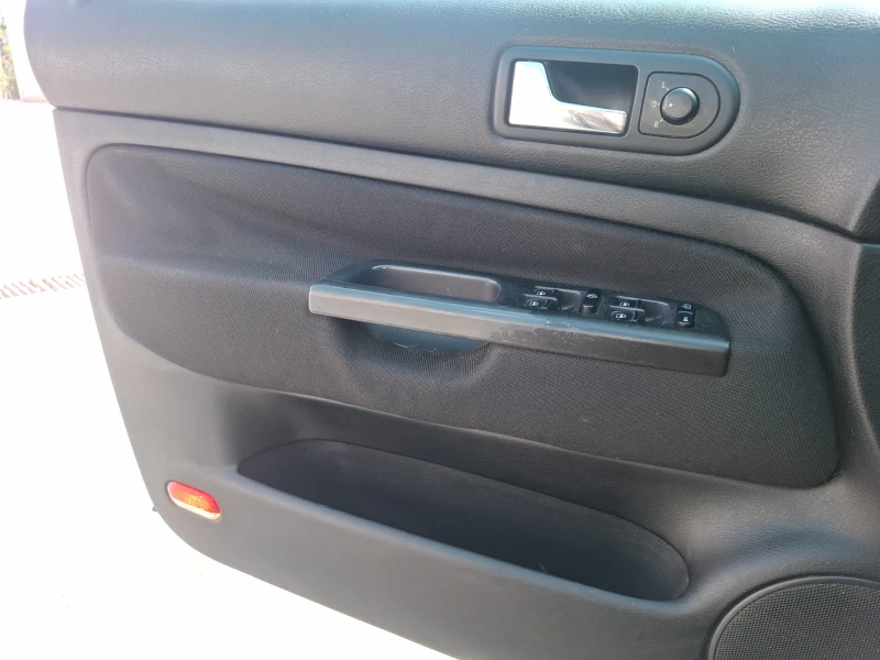 VW Golf 1.9TDI , снимка 13 - Автомобили и джипове - 52935545