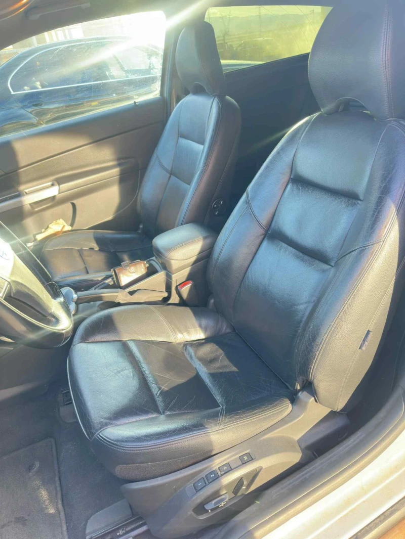 Volvo C30 D5, снимка 8 - Автомобили и джипове - 53267404