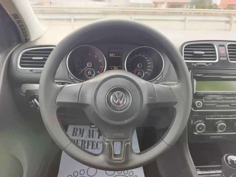 VW Golf 1.6i-102кс.Бензин, снимка 11 - Автомобили и джипове - 53384358