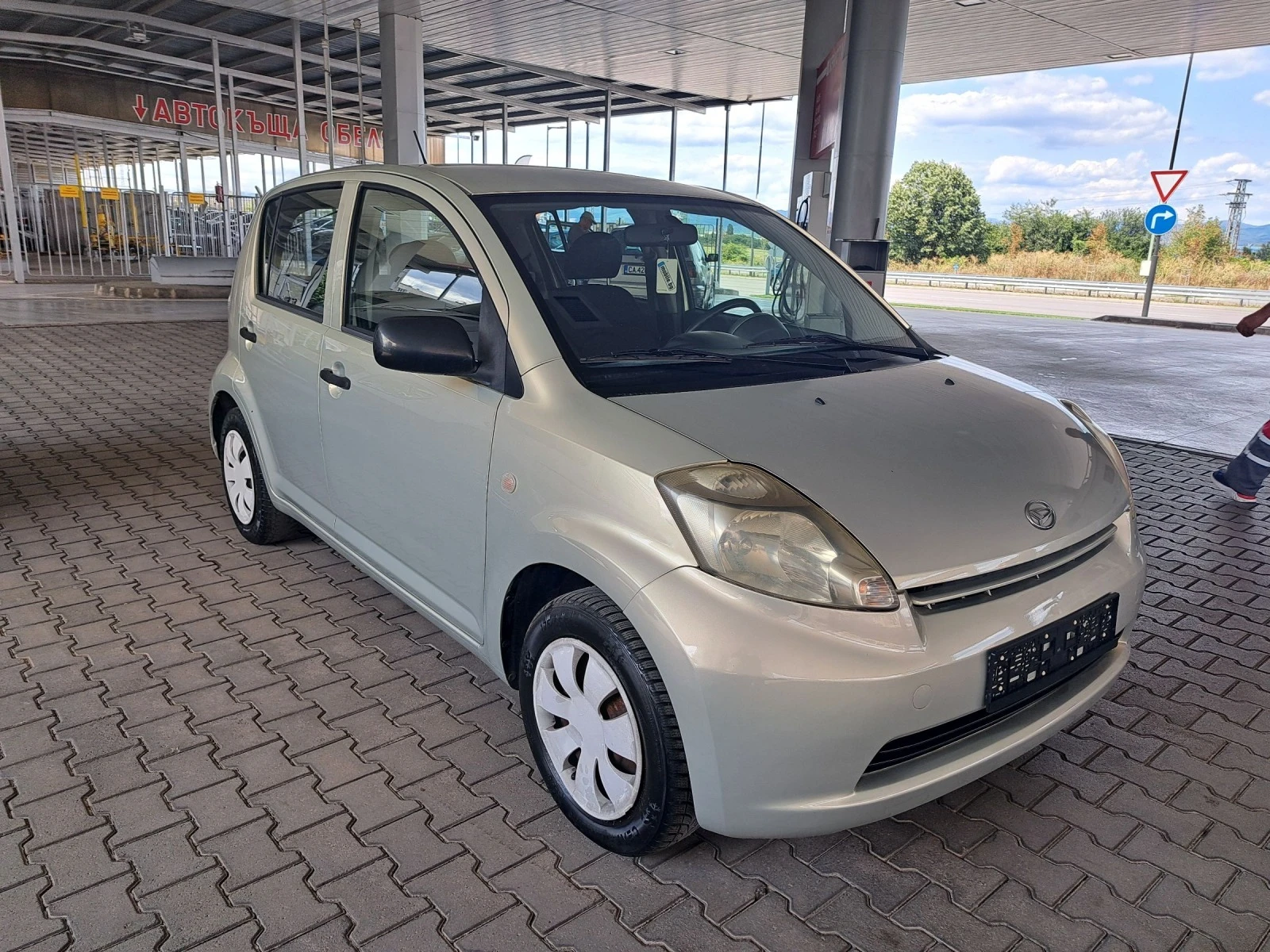 Daihatsu Sirion 1.0i 68ps.GPL ITALIA - изображение 10