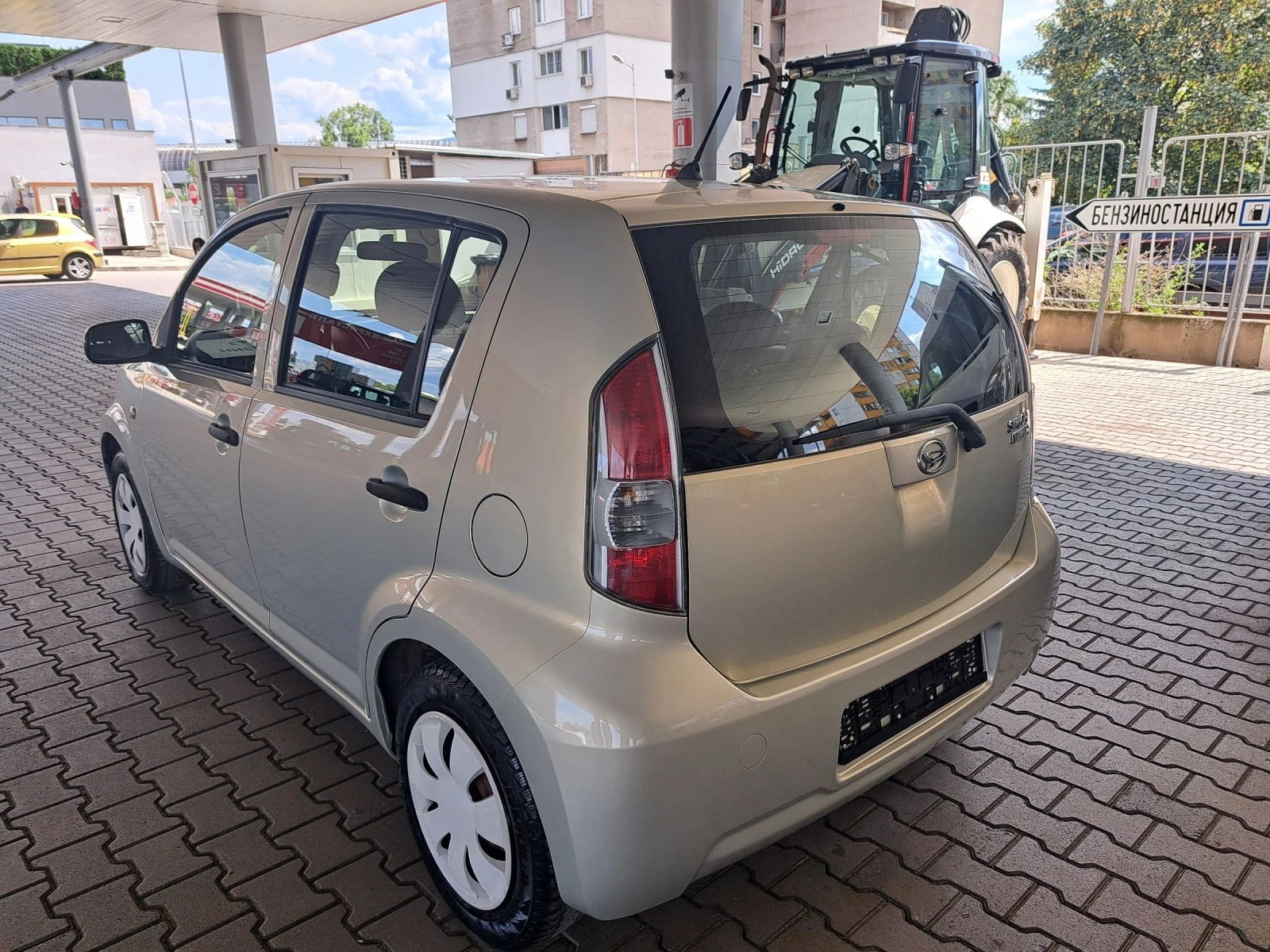 Daihatsu Sirion 1.0i 68ps.GPL ITALIA - изображение 4