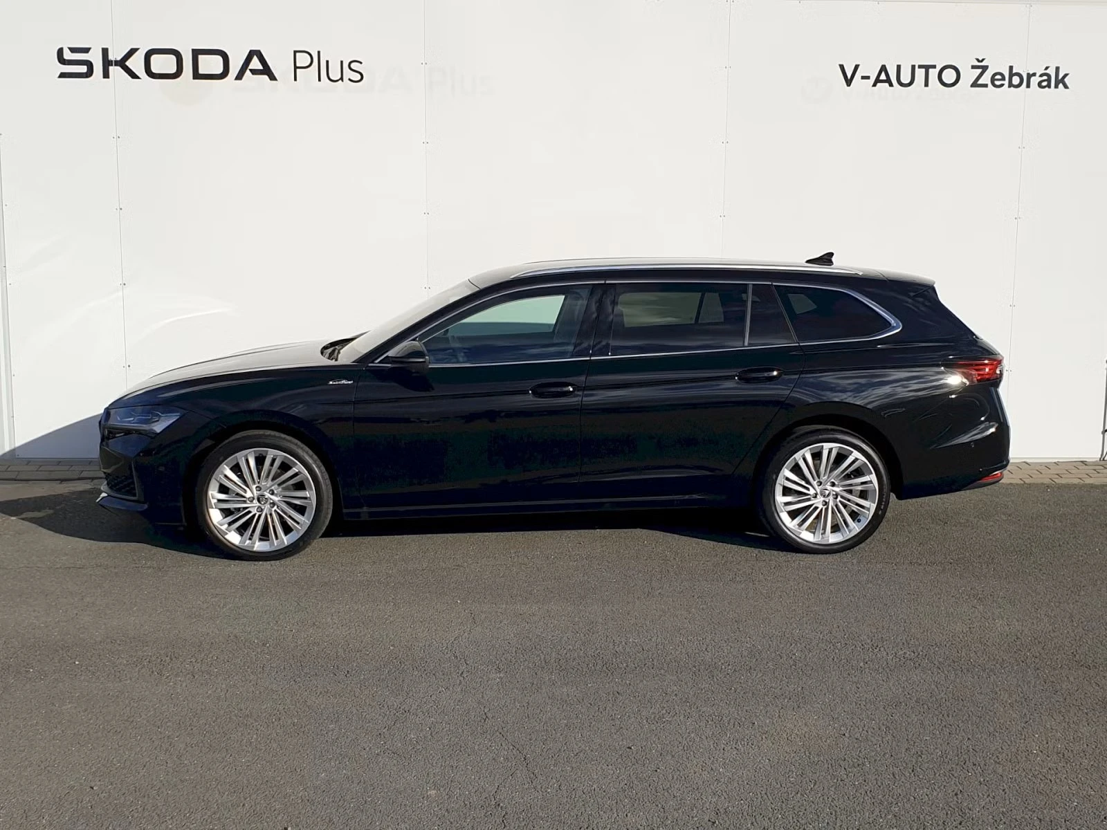 Skoda Superb L&K 2.0 TDI Гаранция  - изображение 3