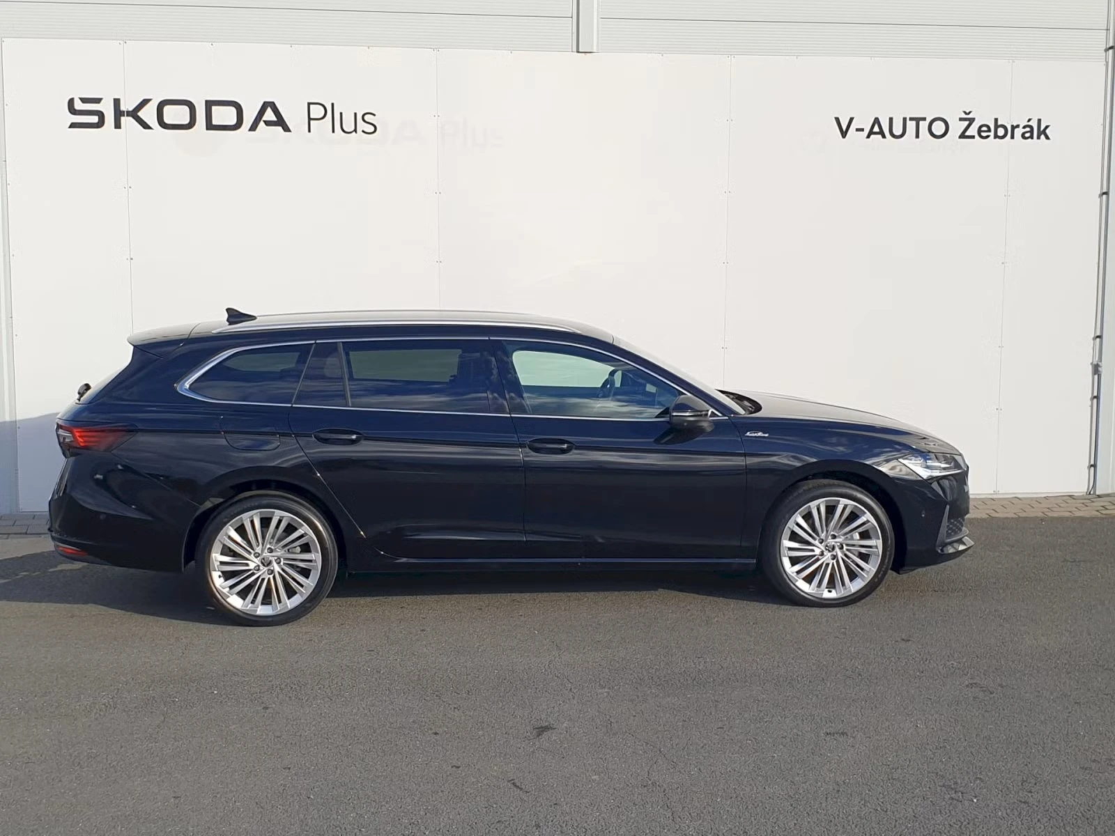Skoda Superb L&K 2.0 TDI Гаранция  - изображение 7