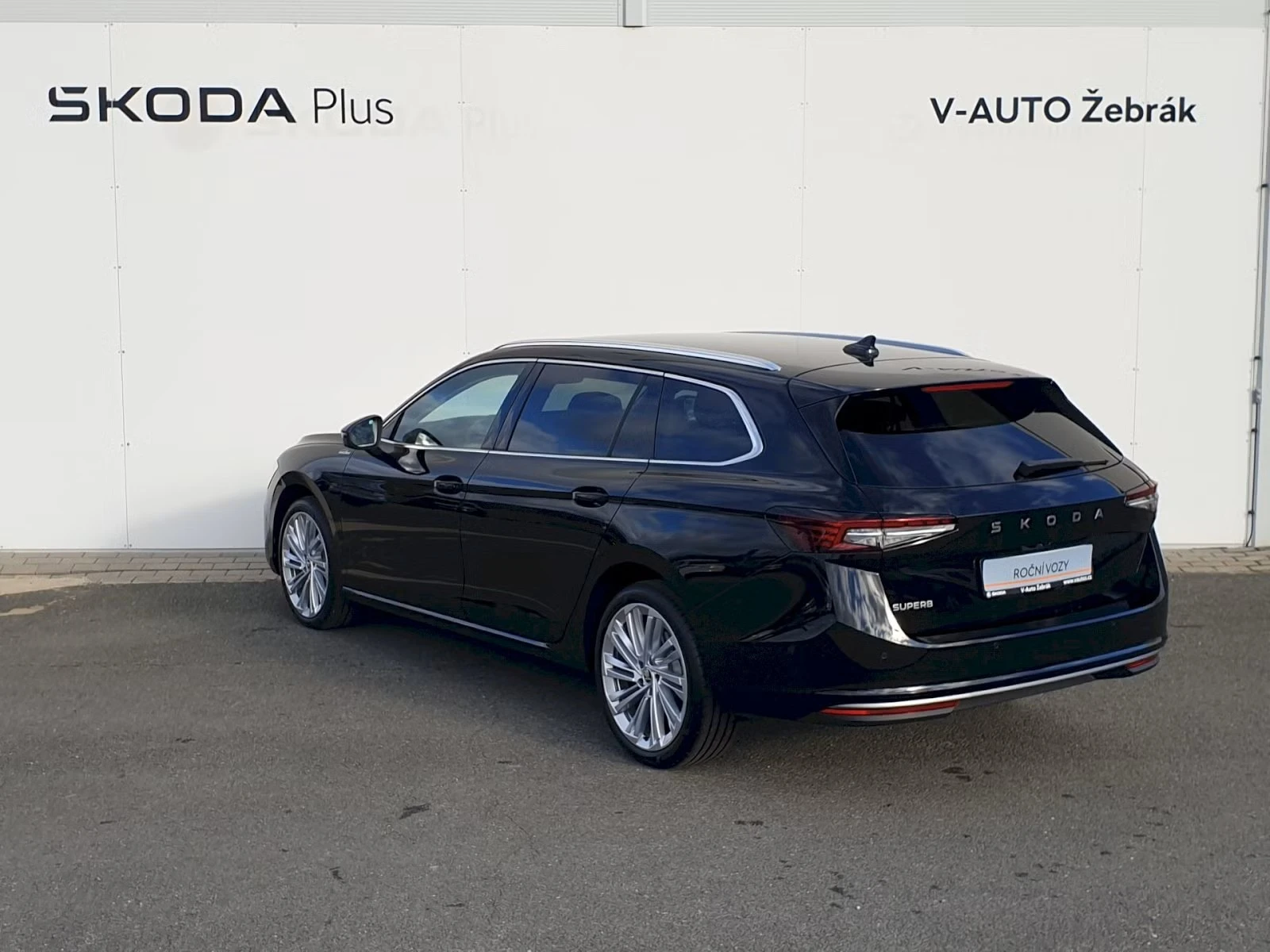 Skoda Superb L&K 2.0 TDI Гаранция  - изображение 8
