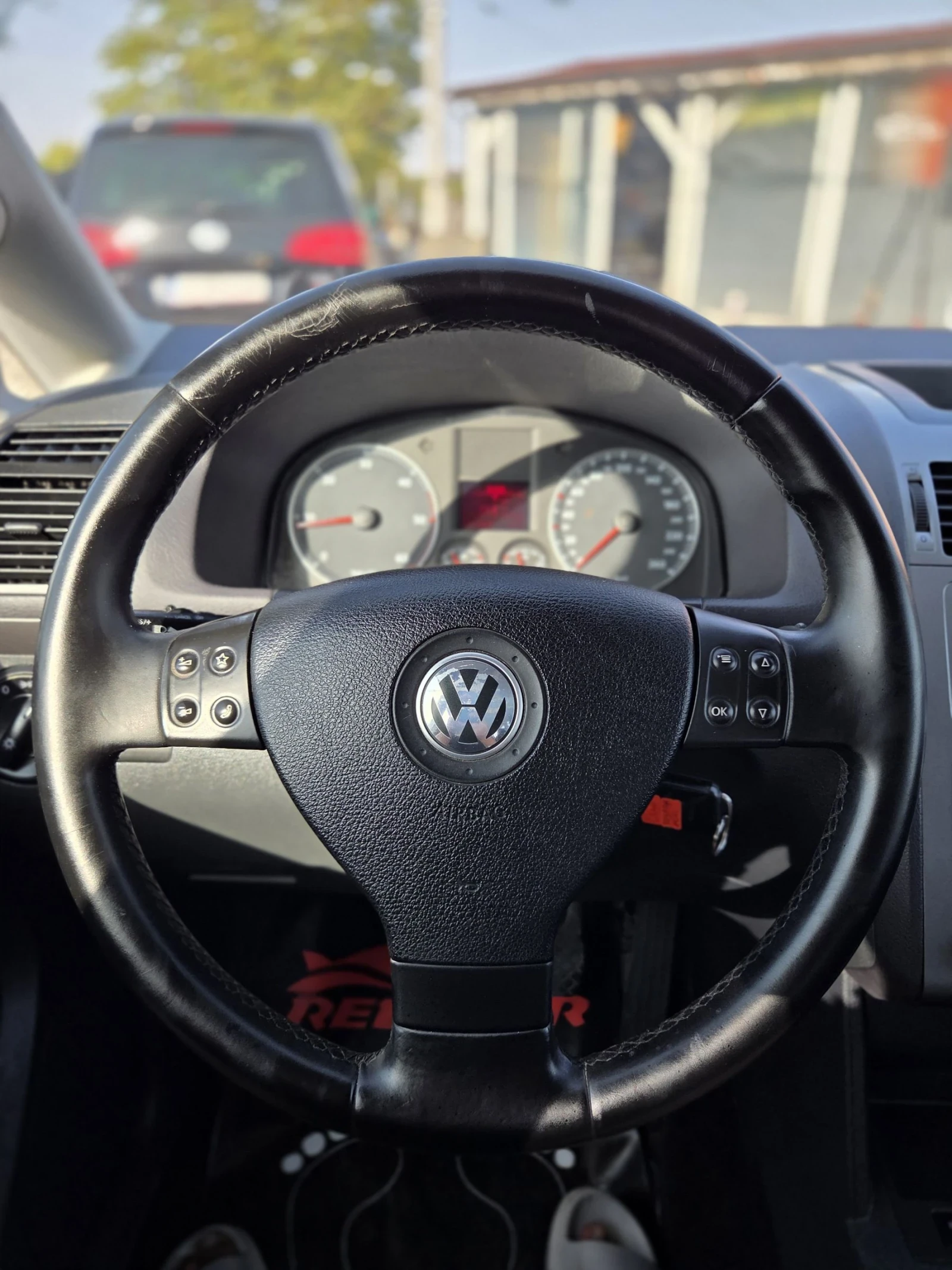 VW Touran 1.9TDI FACELIFT | Mobile.bg — изображение 17