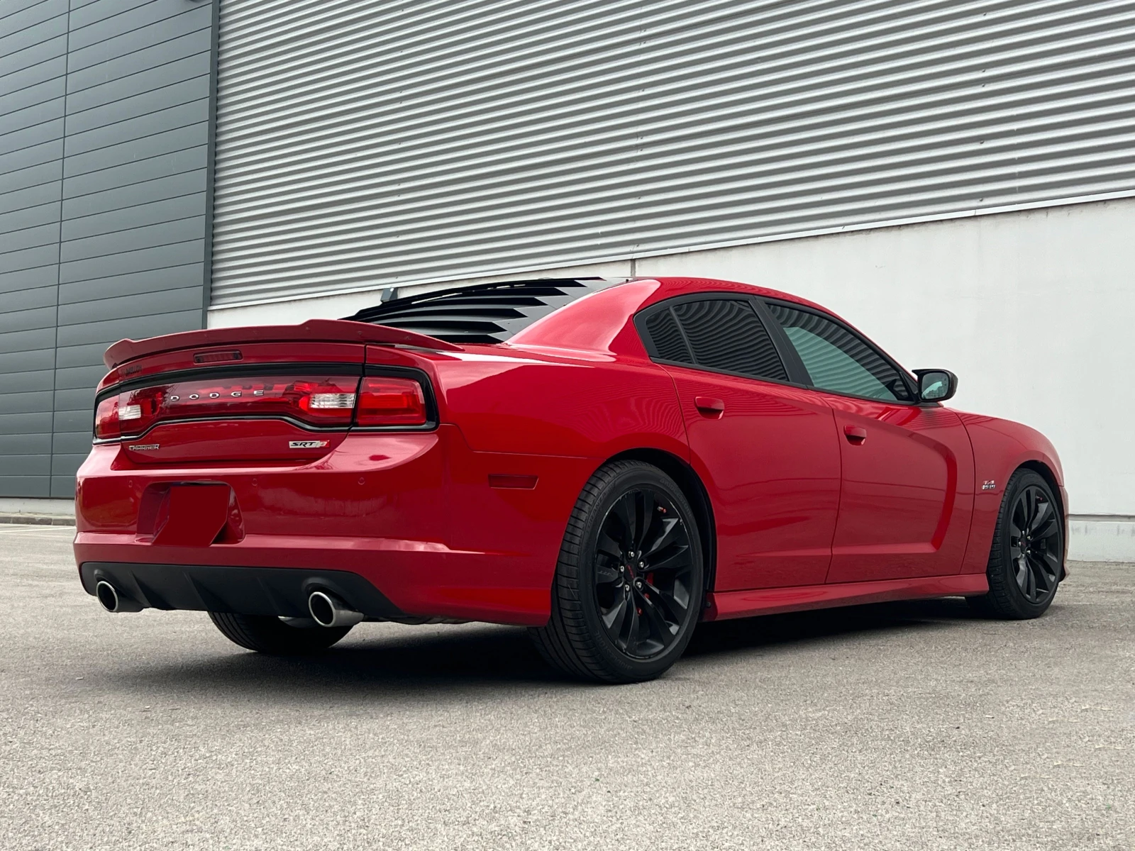 Dodge Charger 6, 4 V8 HEMI SRT8 - изображение 8