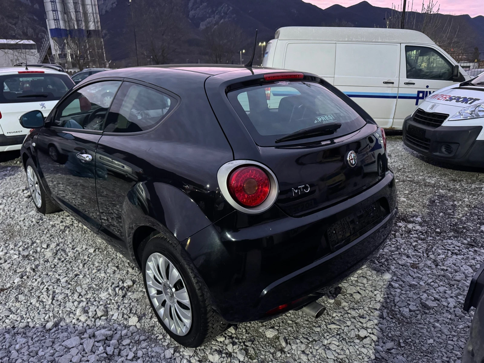 Alfa Romeo MiTo 1.4i 6ck KLIMA 132000km - изображение 4