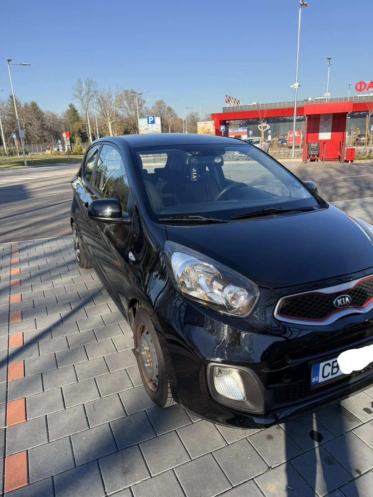 Kia Picanto 1.0 - изображение 2