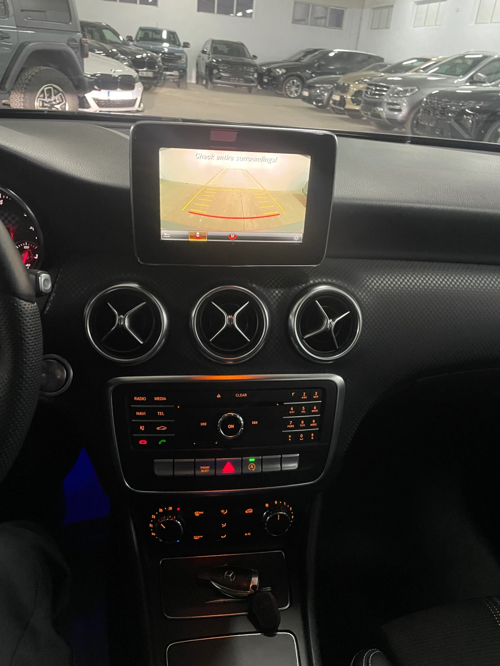 Mercedes-Benz A 220 d/AMG/4matic/панорама/камера/ТОП!!!, снимка 17 - Автомобили и джипове - 53833721