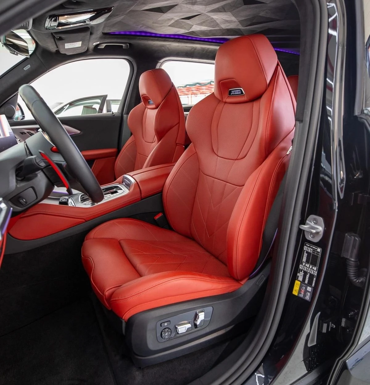 BMW XM 50e xDrive, снимка 6 - Автомобили и джипове - 53974387