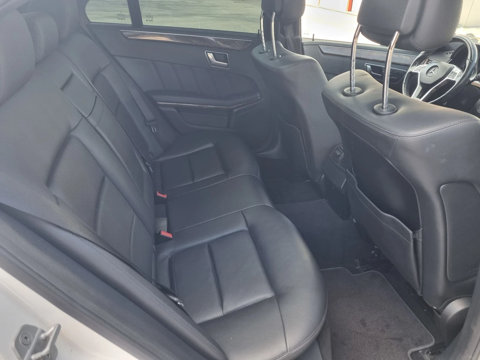 Mercedes-Benz E 350 ЛИЗИНГ/ БАРТЕР, снимка 13 - Автомобили и джипове - 54170474