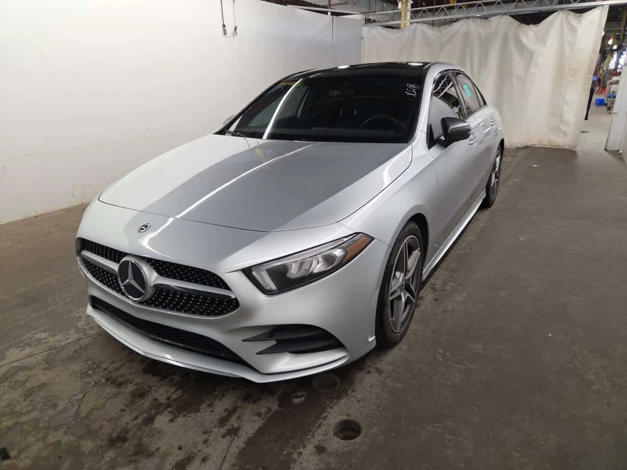 Mercedes-Benz A 220 * ПОДГРЕВ* КАМЕРА* ПАНОРАМА* , снимка 2 - Автомобили и джипове - 54615301