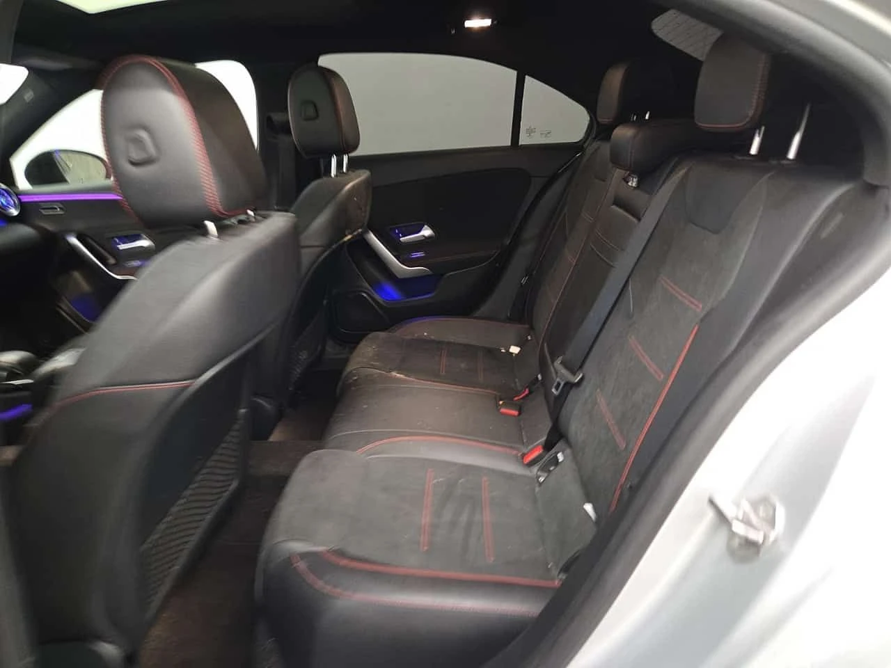 Mercedes-Benz A 220 * ПОДГРЕВ* КАМЕРА* ПАНОРАМА* , снимка 13 - Автомобили и джипове - 54615301