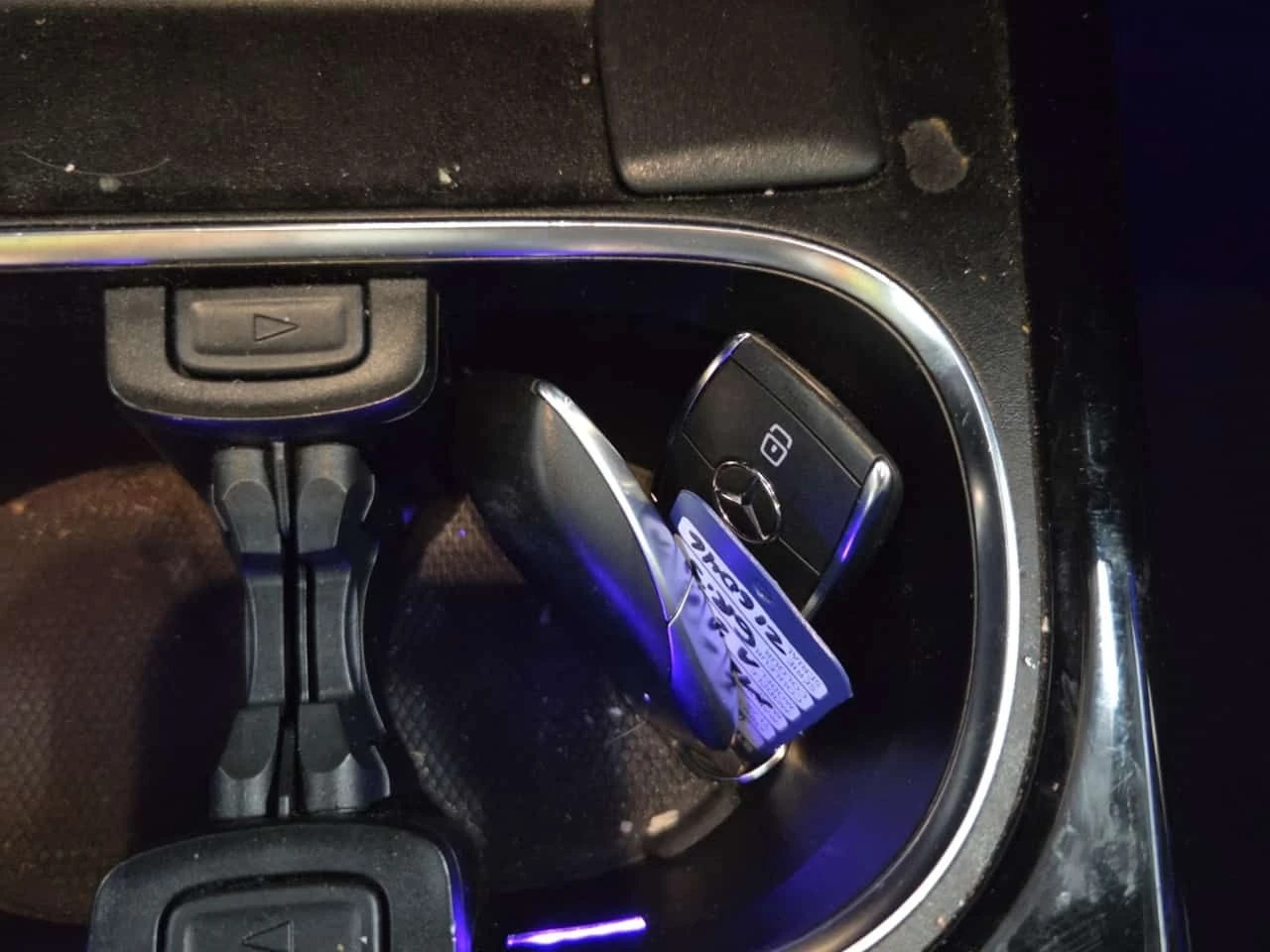 Mercedes-Benz A 220 * ПОДГРЕВ* КАМЕРА* ПАНОРАМА* , снимка 10 - Автомобили и джипове - 54615301