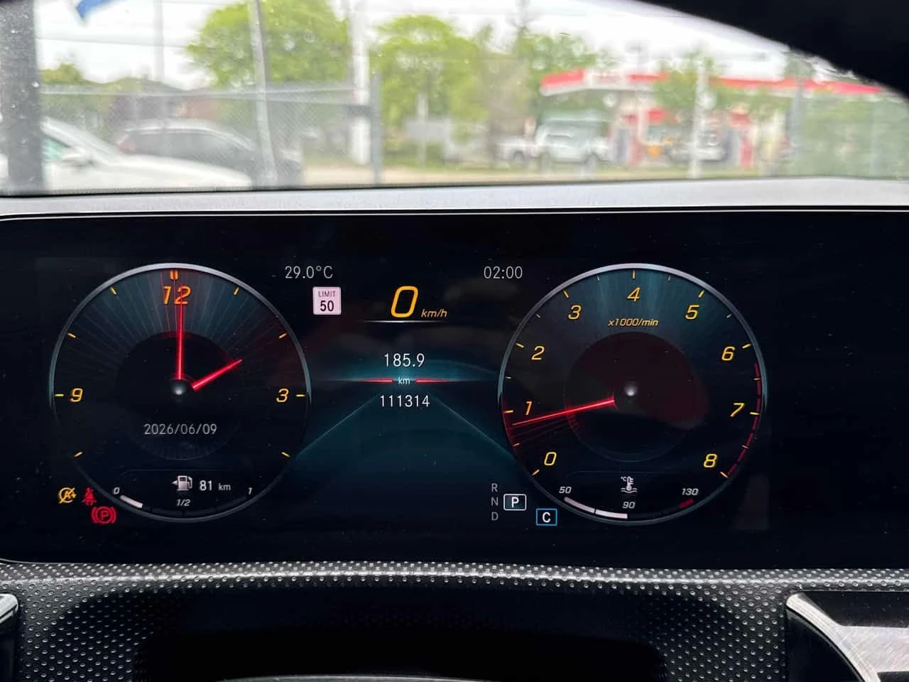 Mercedes-Benz A 220 4MATIC * AMG PACK* ДИСТРОНИК* КОЖА/АЛКАНТАРА* , снимка 8 - Автомобили и джипове - 54848454