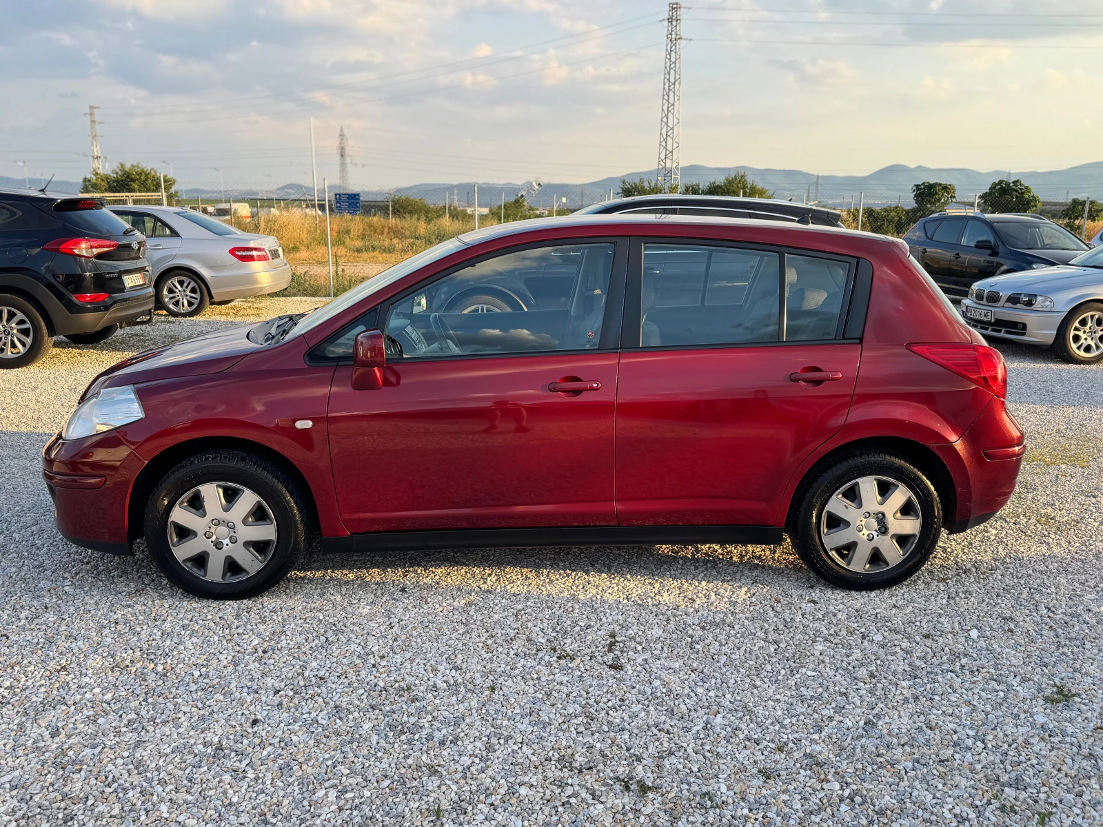 Nissan Tiida 1.6 i 140000km., снимка 7 - Автомобили и джипове - 55064846