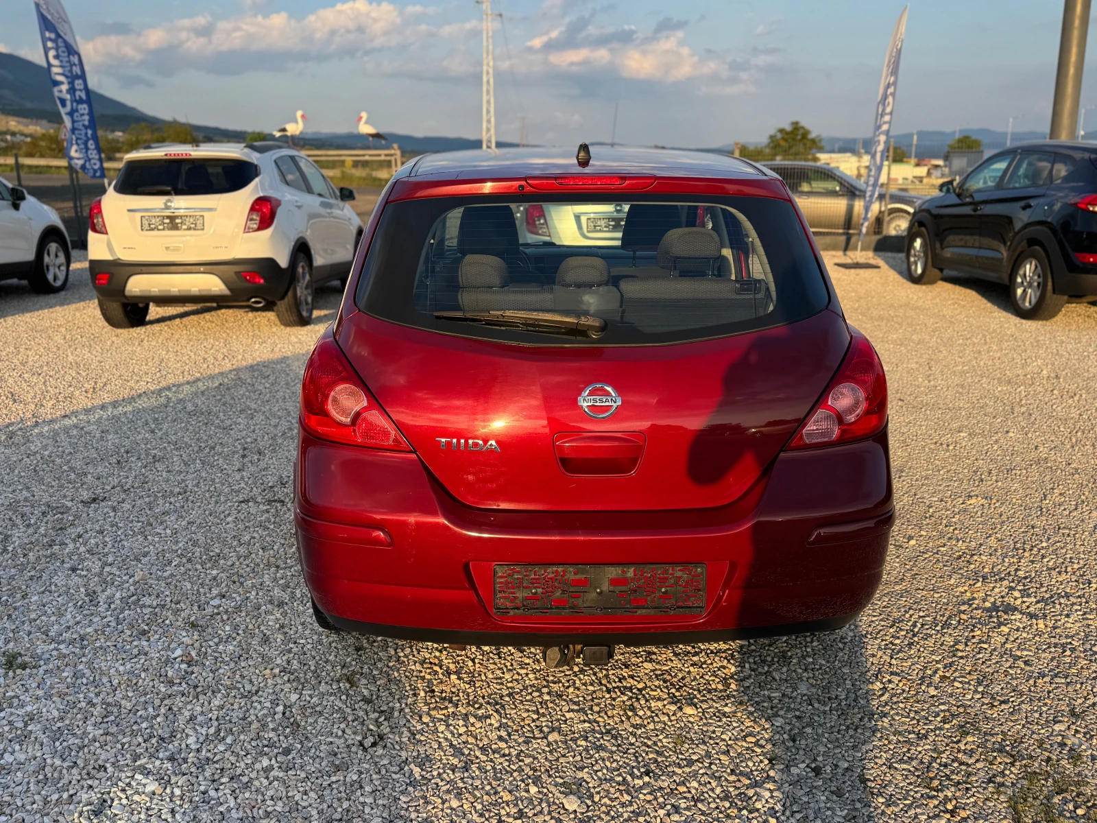 Nissan Tiida 1.6 i 140000km., снимка 6 - Автомобили и джипове - 55064846