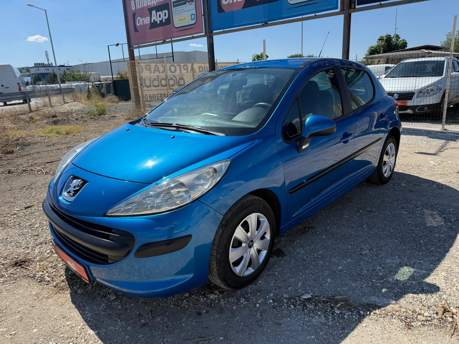 Peugeot 207 1.4 бензин, снимка 2 - Автомобили и джипове - 56070062