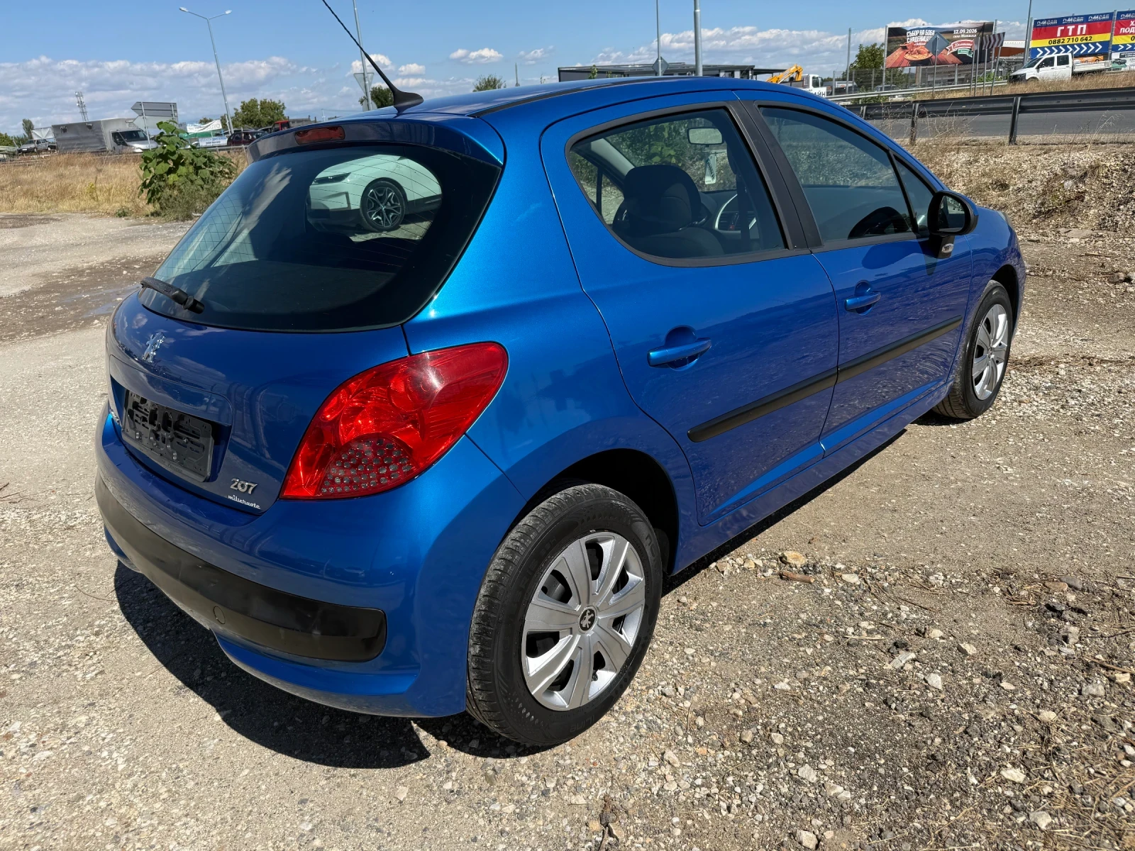 Peugeot 207 1.4 бензин, снимка 6 - Автомобили и джипове - 56070062