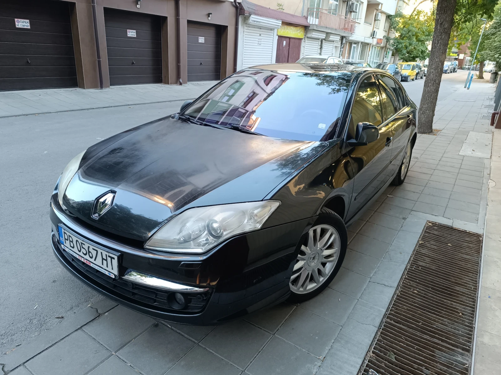 Renault Laguna 3, снимка 2 - Автомобили и джипове - 56110973