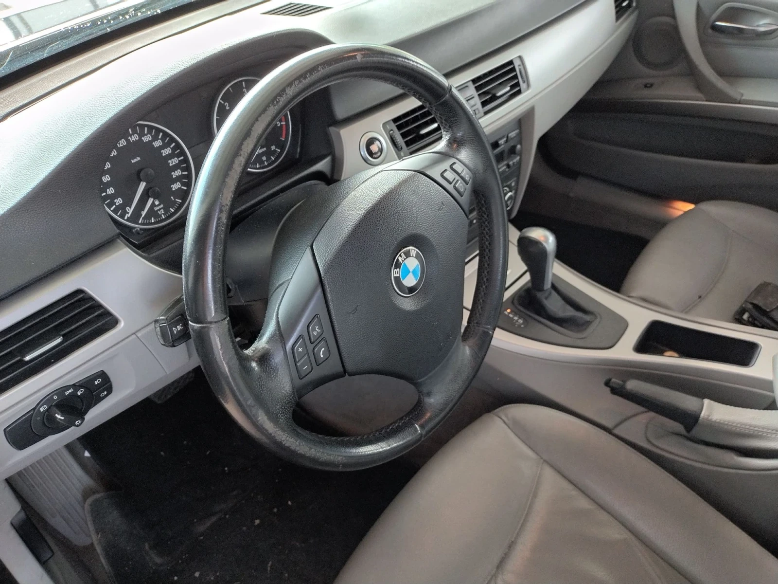 BMW 320, снимка 8 - Автомобили и джипове - 56187767