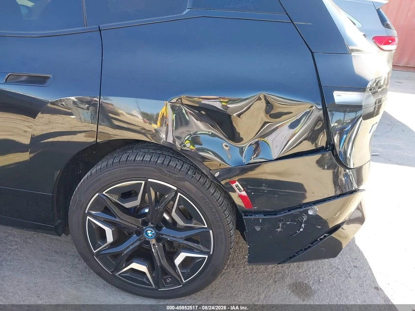 BMW iX xDrive50, снимка 6 - Автомобили и джипове - 56424397