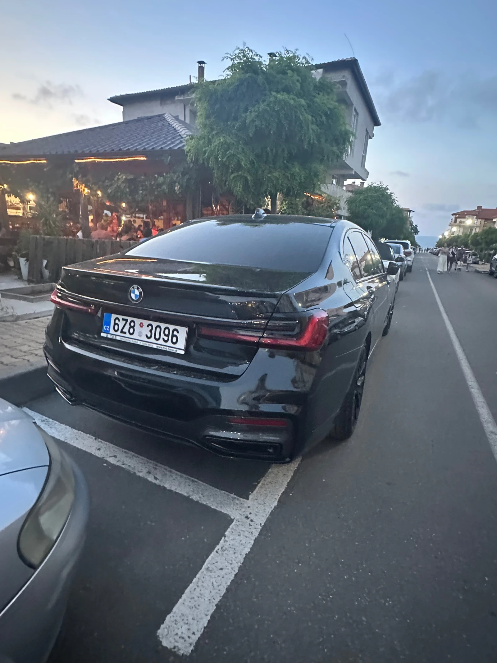 BMW 750, снимка 3 - Автомобили и джипове - 56507042