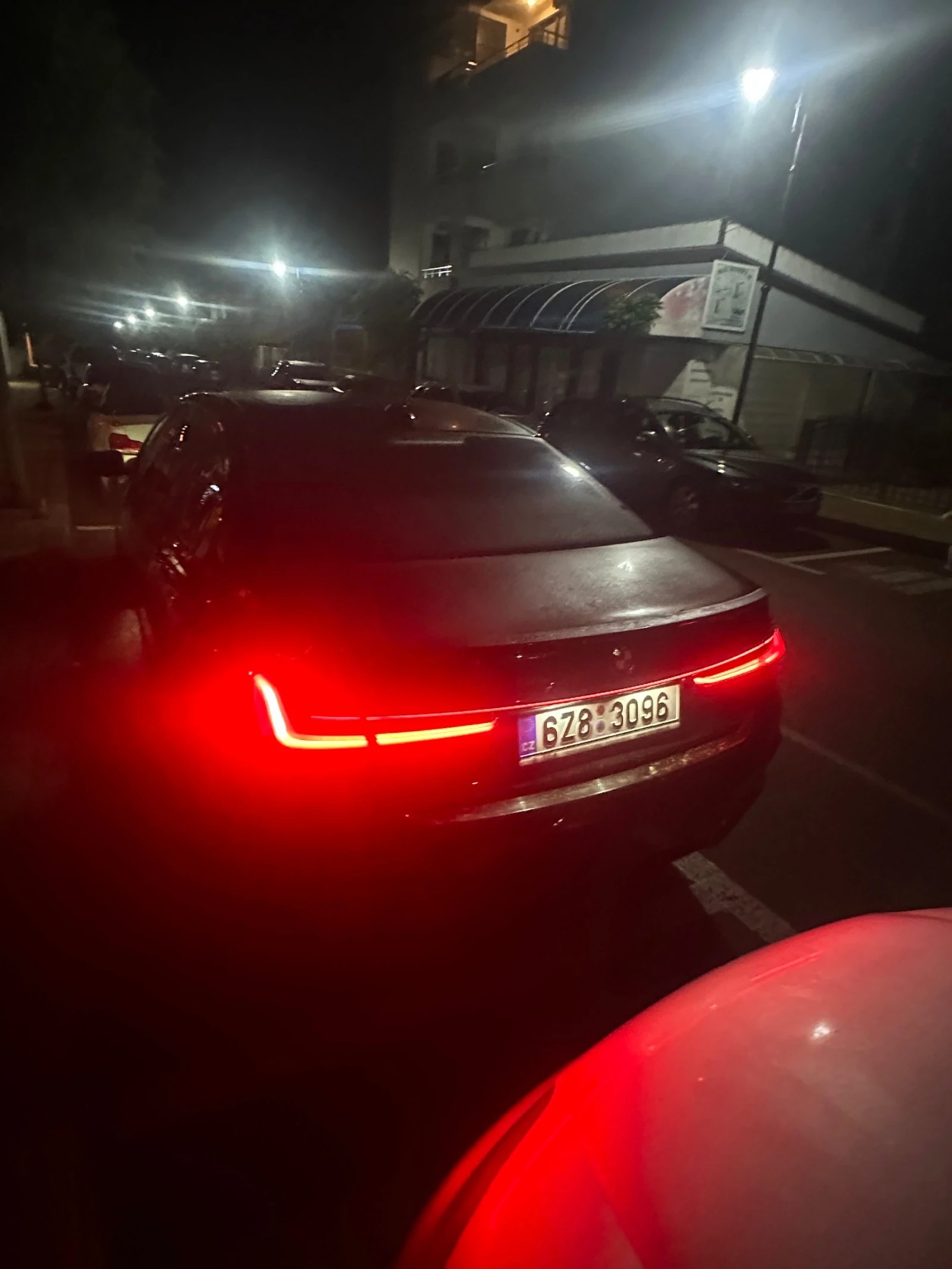 BMW 750, снимка 4 - Автомобили и джипове - 56507042