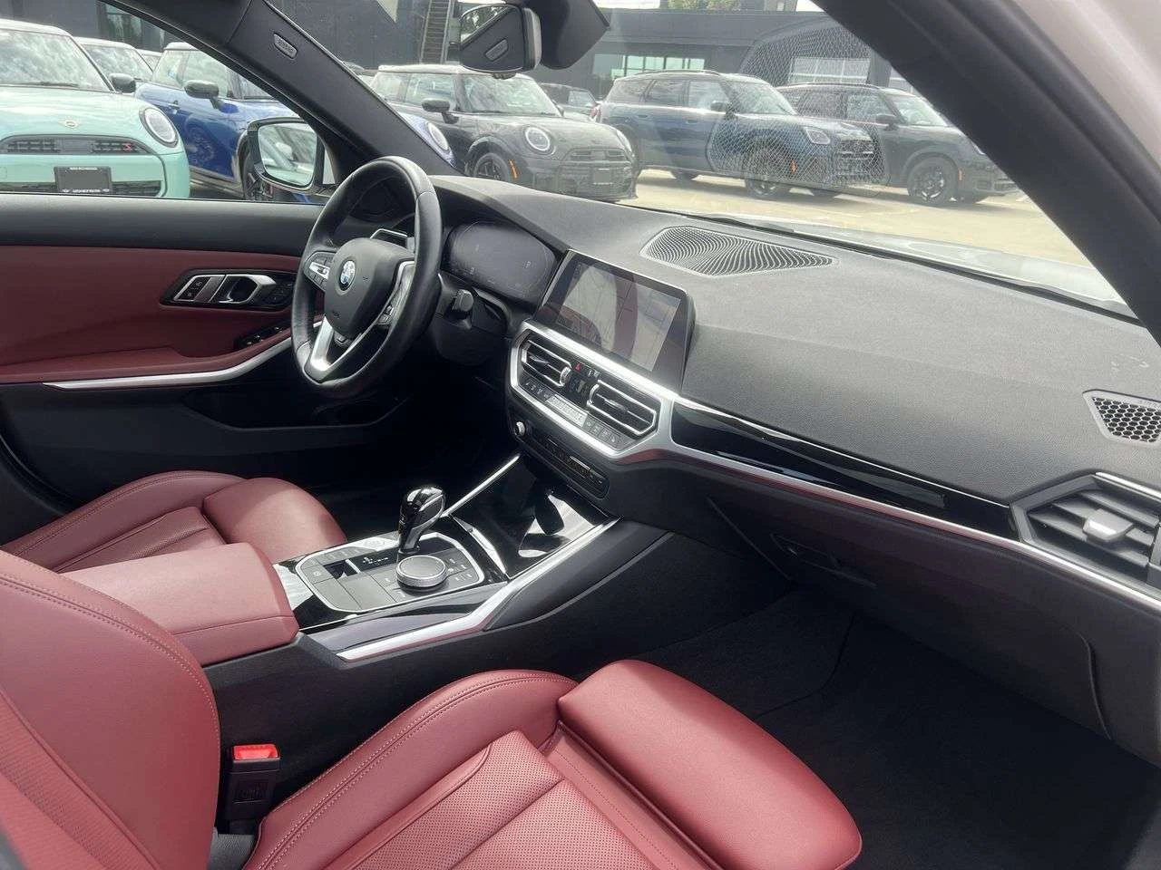 BMW 330 330i xDrive, снимка 16 - Автомобили и джипове - 56528092