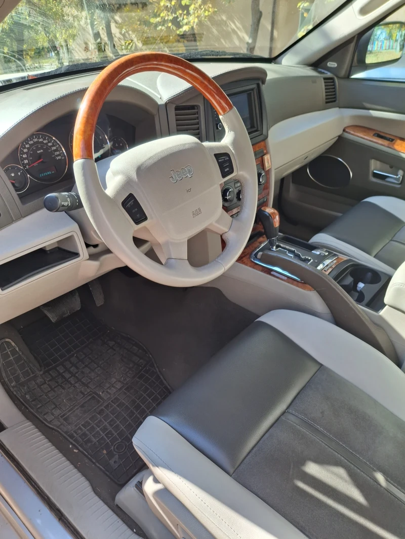 Jeep Grand cherokee, снимка 4 - Автомобили и джипове - 52511808