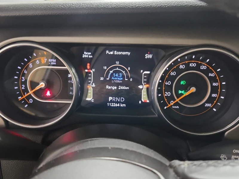 Jeep Wrangler UNLIMITED/КОЖА/НАВИГАЦИЯ/ОКАЧВАНЕ FOX, снимка 8 - Автомобили и джипове - 52988932