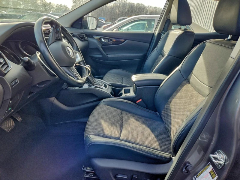 Nissan Rogue 2.0* SPORT SV* РЕАЛНИ КМ* ПЕРФЕКТНА, снимка 8 - Автомобили и джипове - 53221467