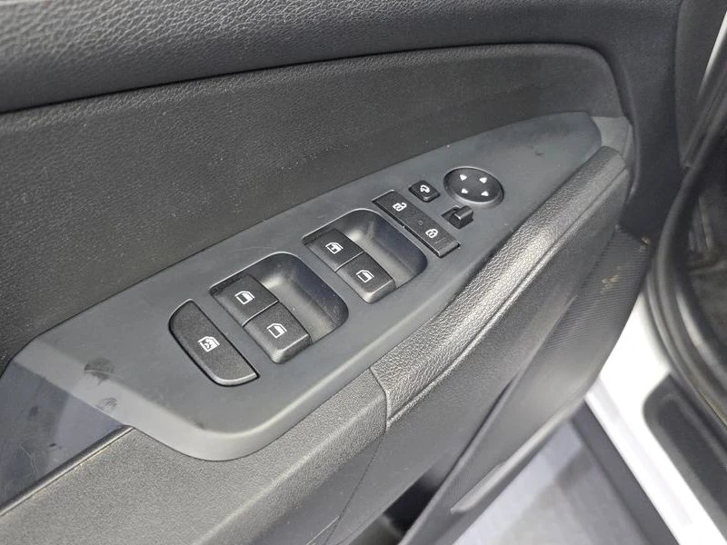 Kia Sportage Diesel 2.0 4WD| 184к.с.| ВКЛ.ТЕХНОТЕСТ, снимка 13 - Автомобили и джипове - 55261982