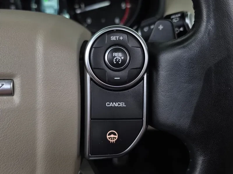 Land Rover Discovery 2.0 Sd4 Se, снимка 15 - Автомобили и джипове - 56734720