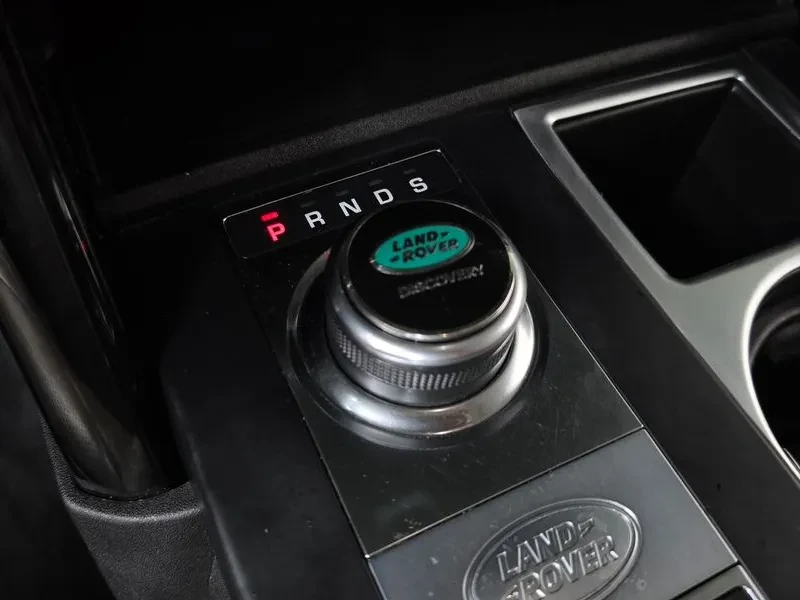 Land Rover Discovery 2.0 Sd4 Se, снимка 9 - Автомобили и джипове - 56734720