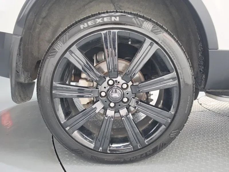 Land Rover Discovery 2.0 Sd4 Se, снимка 5 - Автомобили и джипове - 56734720
