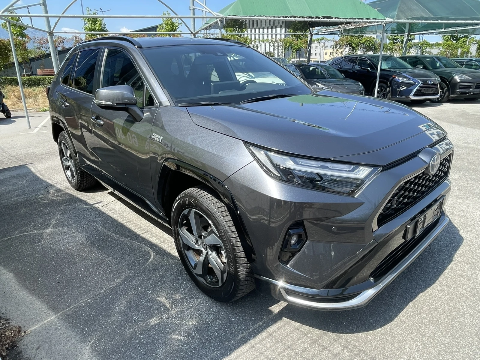 Toyota Rav4 2.5 Plug-In Hybrid 4x4 - изображение 2