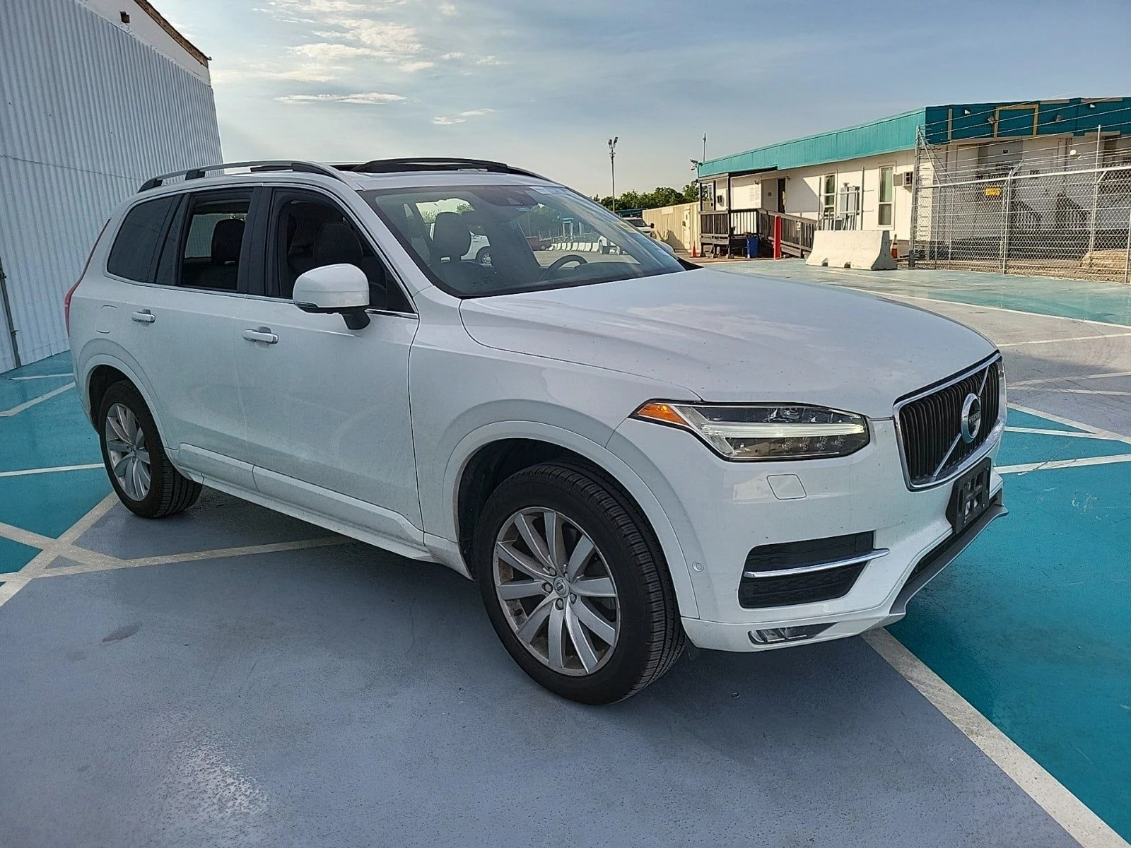 Volvo Xc90 T6* MOMENTUM* ДИГИТАЛНО* ТАБЛО* КАМЕРА* МАСАЖ* ДИС - изображение 3