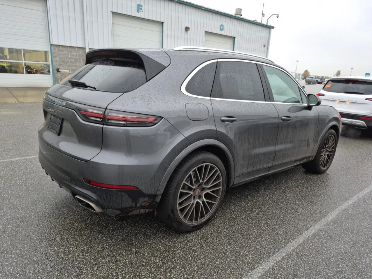 Porsche Cayenne 3.0L V6 AWD  - изображение 3