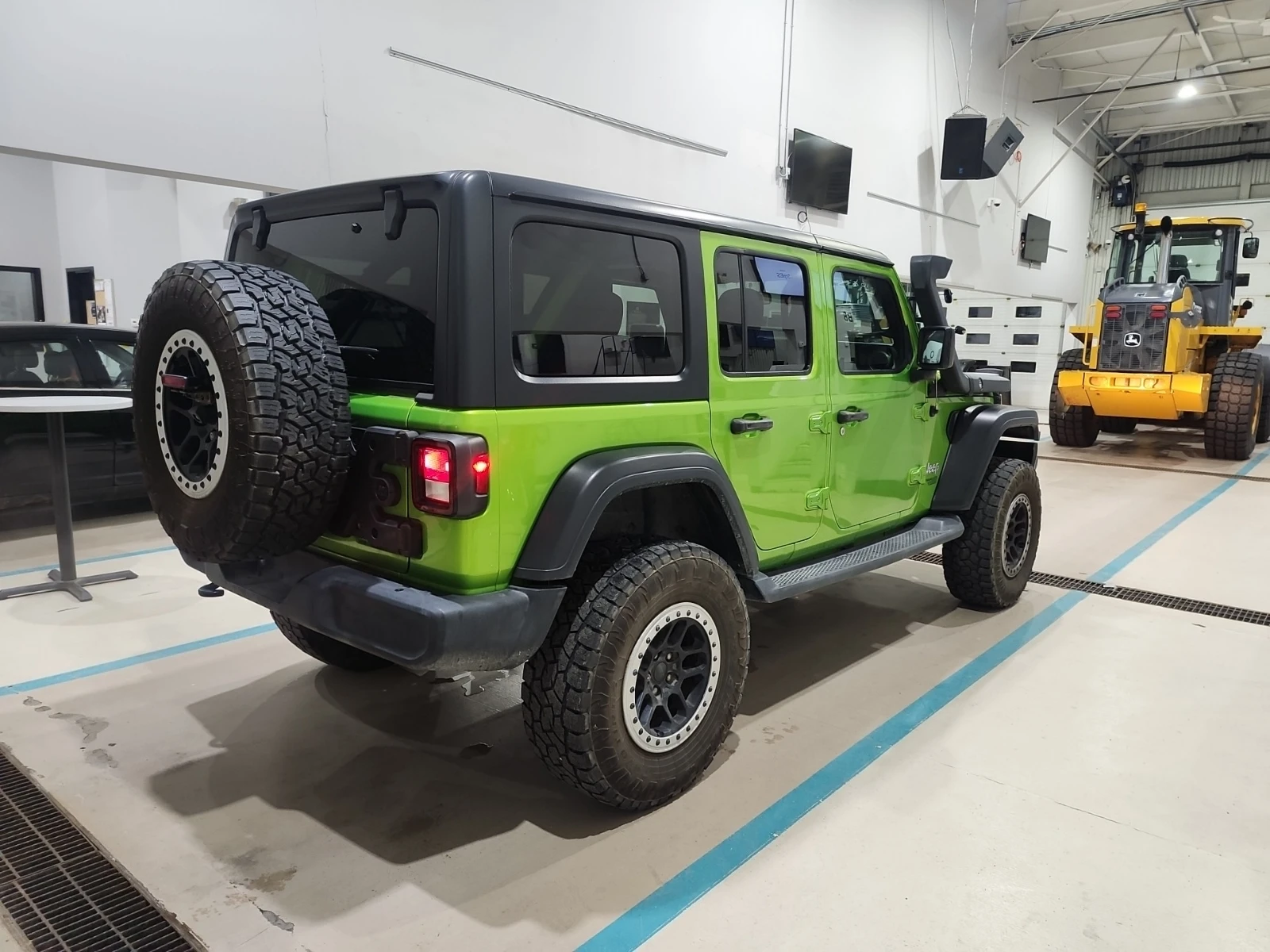 Jeep Wrangler UNLIMITED/КОЖА/НАВИГАЦИЯ/ОКАЧВАНЕ FOX - изображение 3