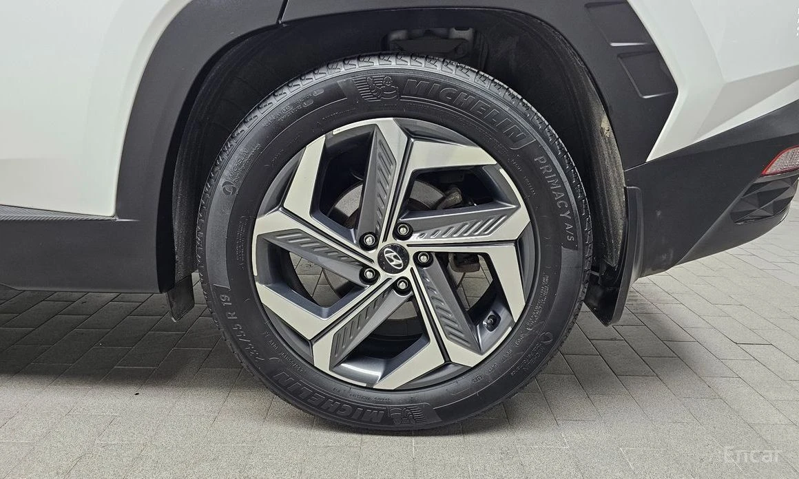 Hyundai Tucson, снимка 5 - Автомобили и джипове - 54595650